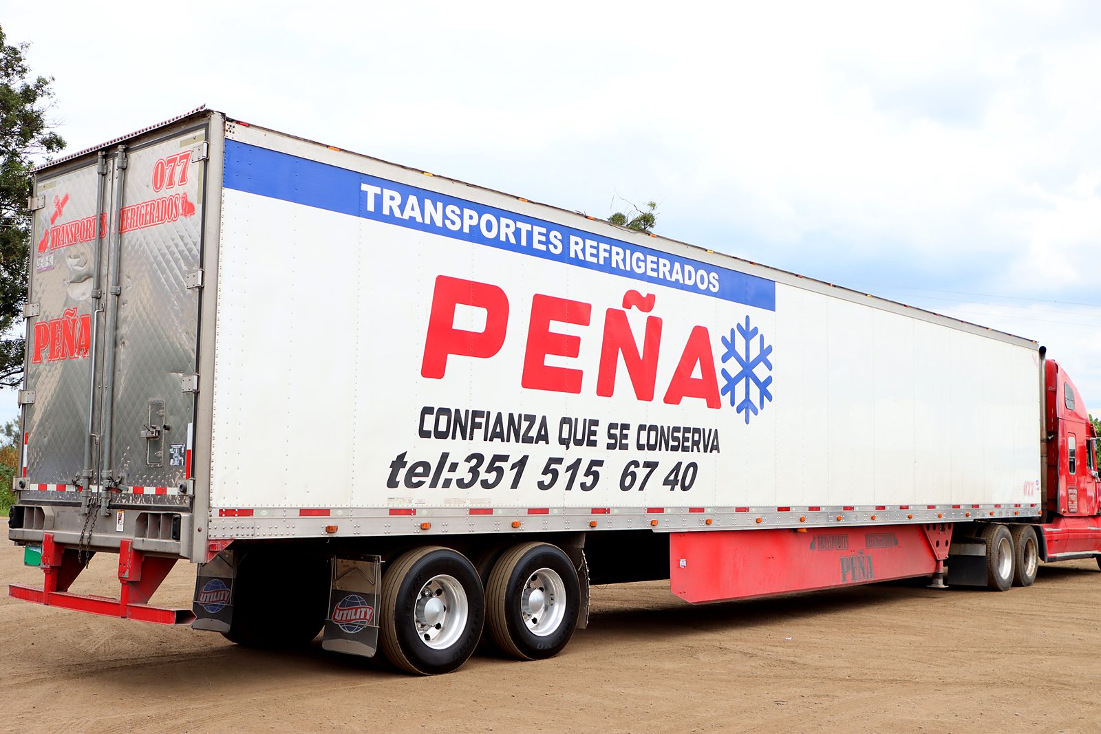 Caja refrigerada de Transportes Peña